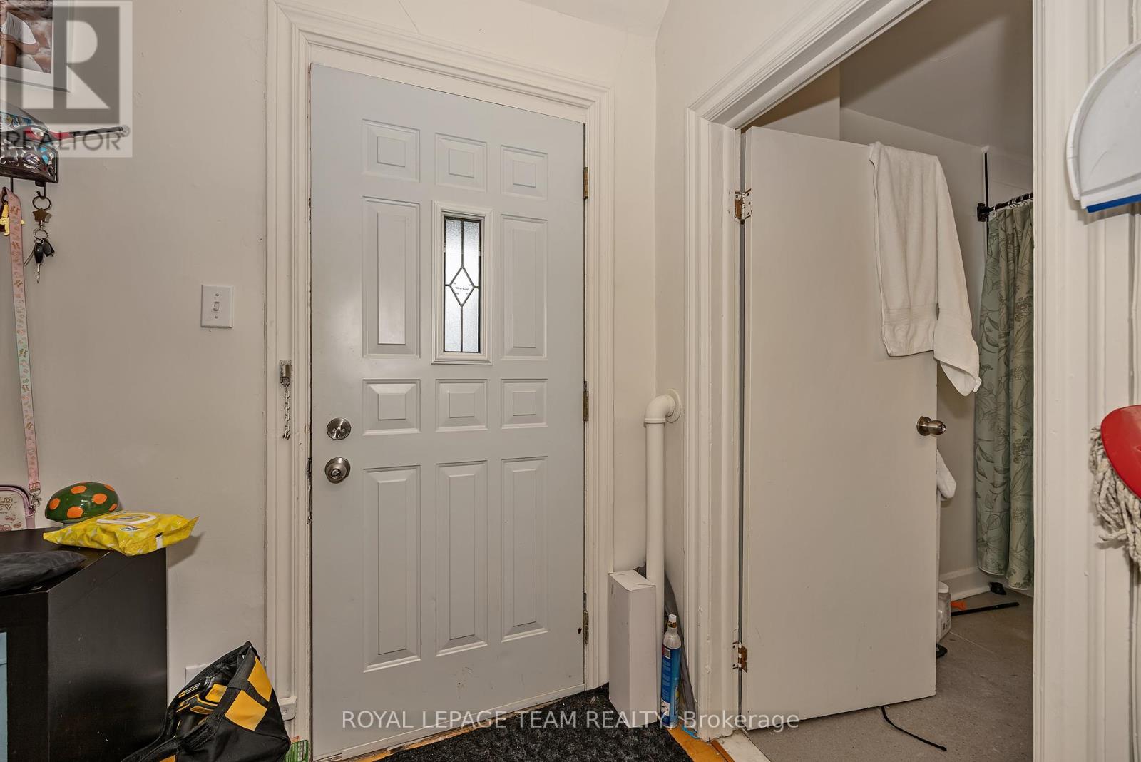 11 Sherbrooke Avenue Property Photo 44