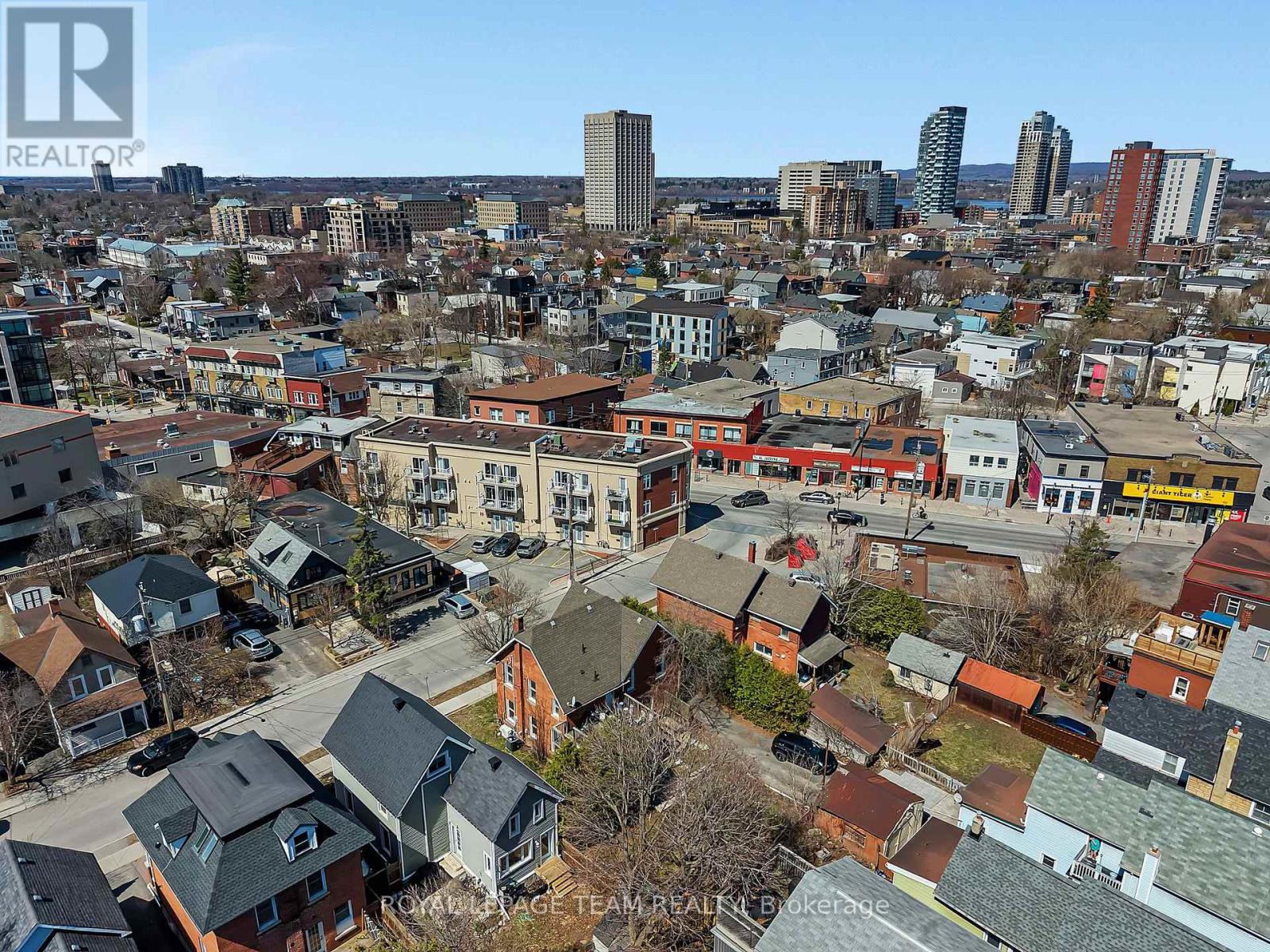 11 Sherbrooke Avenue Property Photo 12