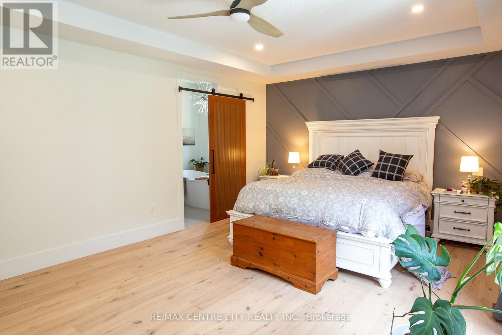 273 Foxborough Place Property Photo 8