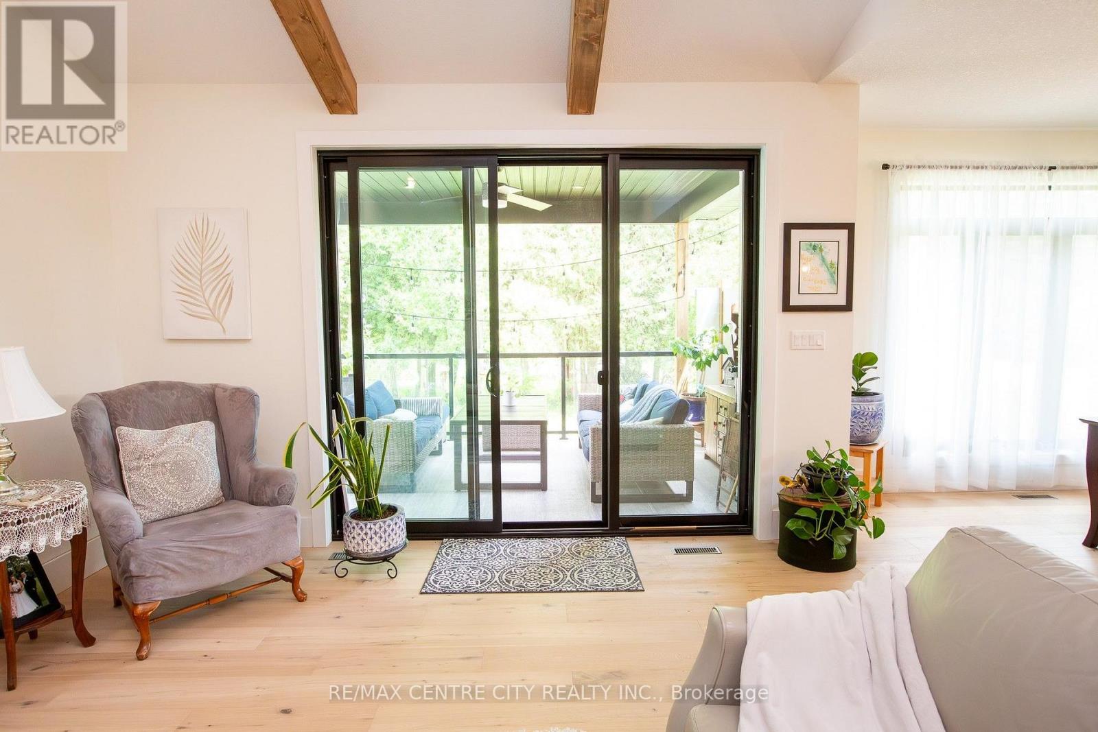 273 Foxborough Place Property Photo 11