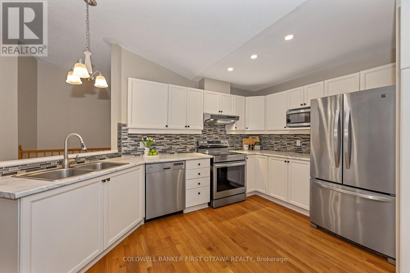13 Fieldcrest Avenue Property Photo 11