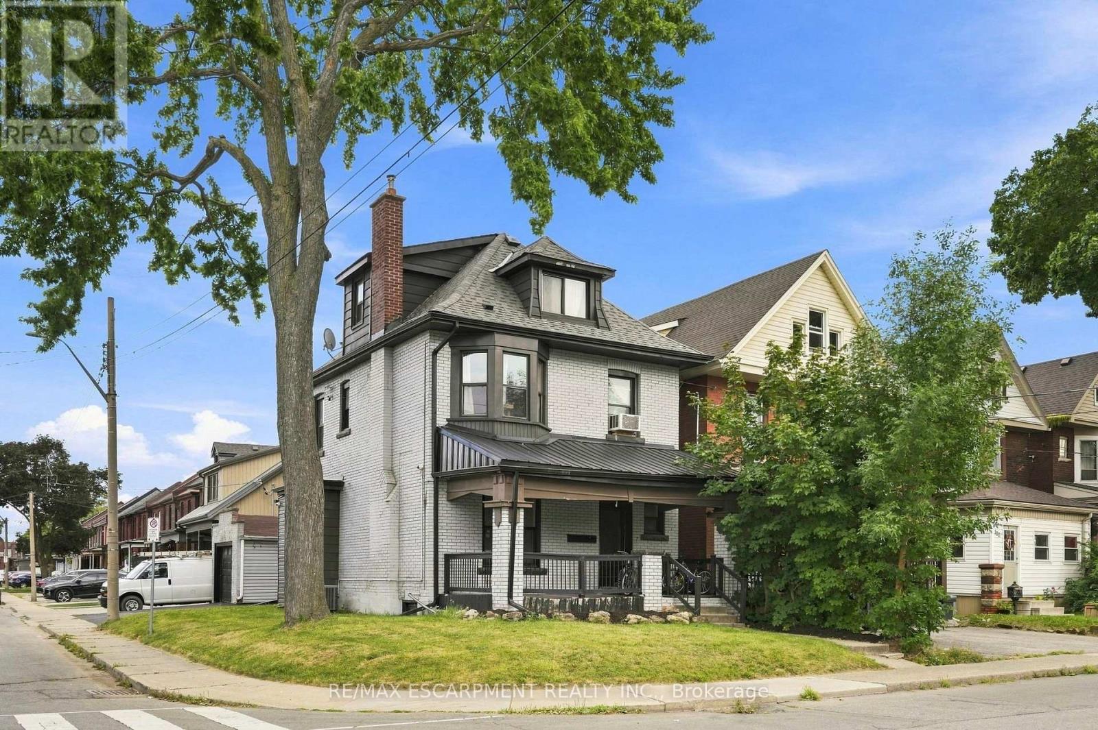 106 Barnesdale Avenue N Property Photo 3
