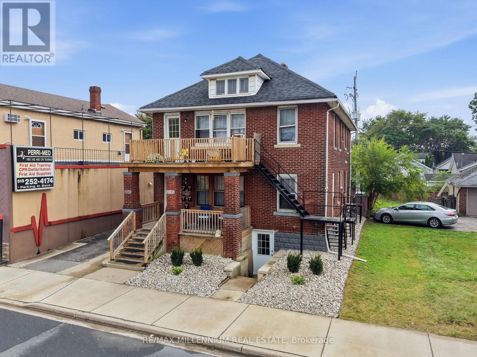 2269-71 Howard Avenue Property Photo 2