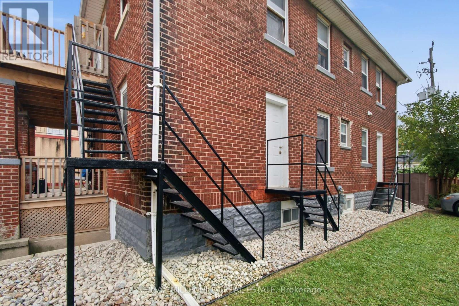 2269-71 Howard Avenue Property Photo 3