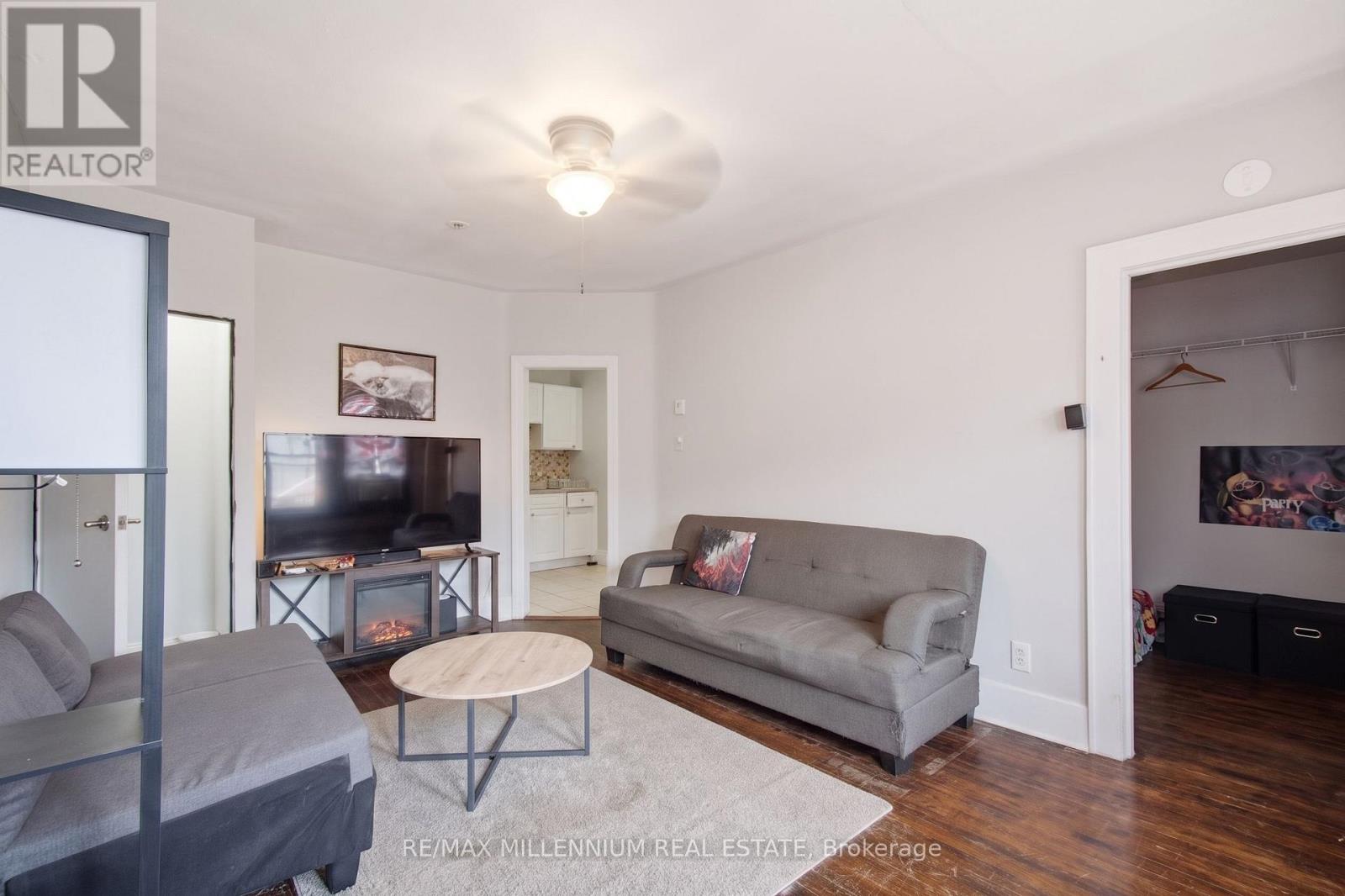 2269-71 Howard Avenue Property Photo 36