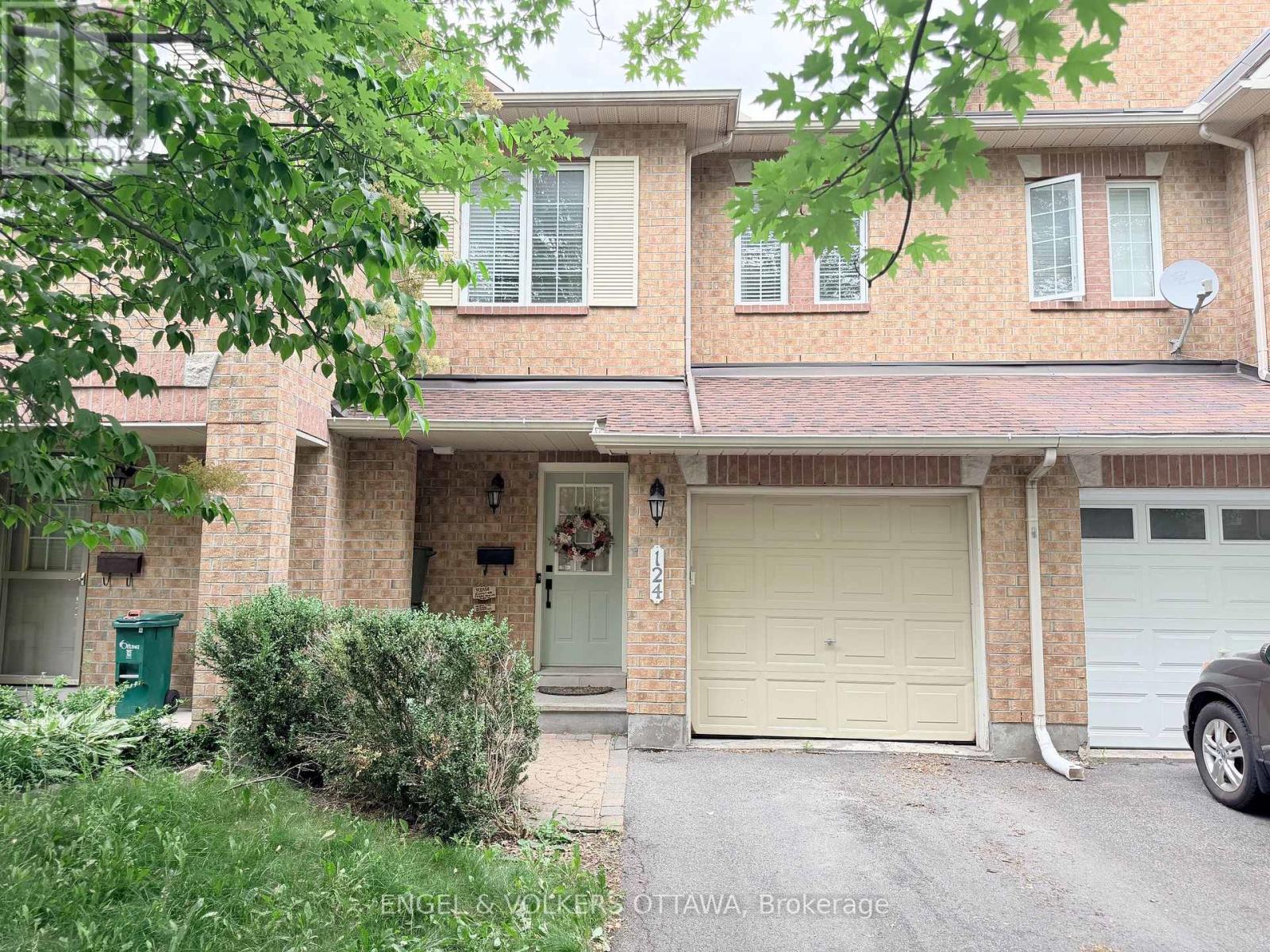 124 LANDOVER CRESCENT
