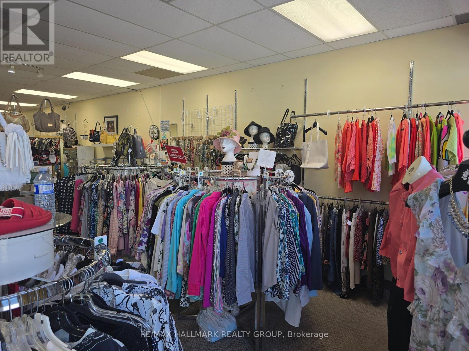 28 - 1500 Bank Street Property Photo 7