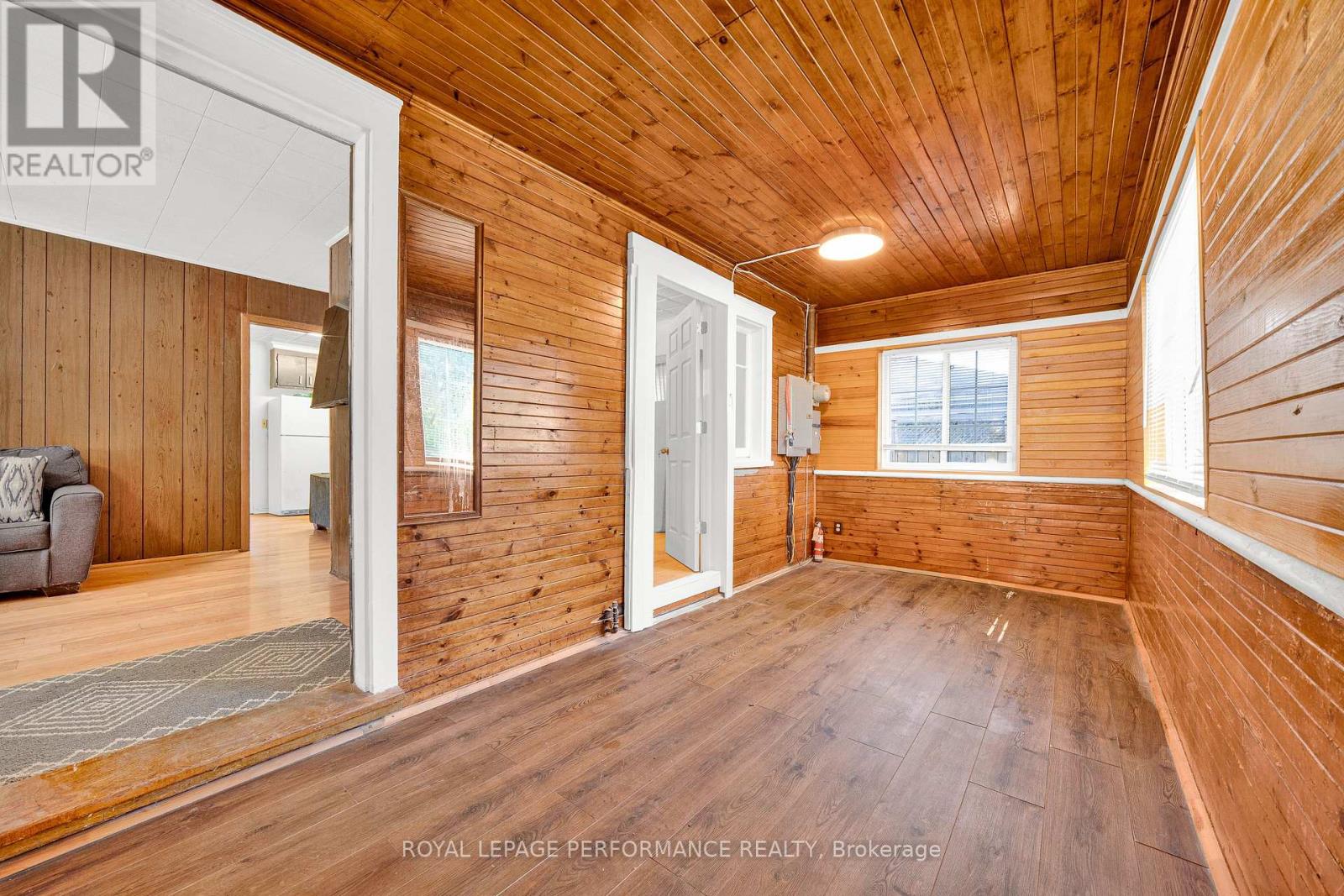 98 Boyce Avenue Property Photo 17
