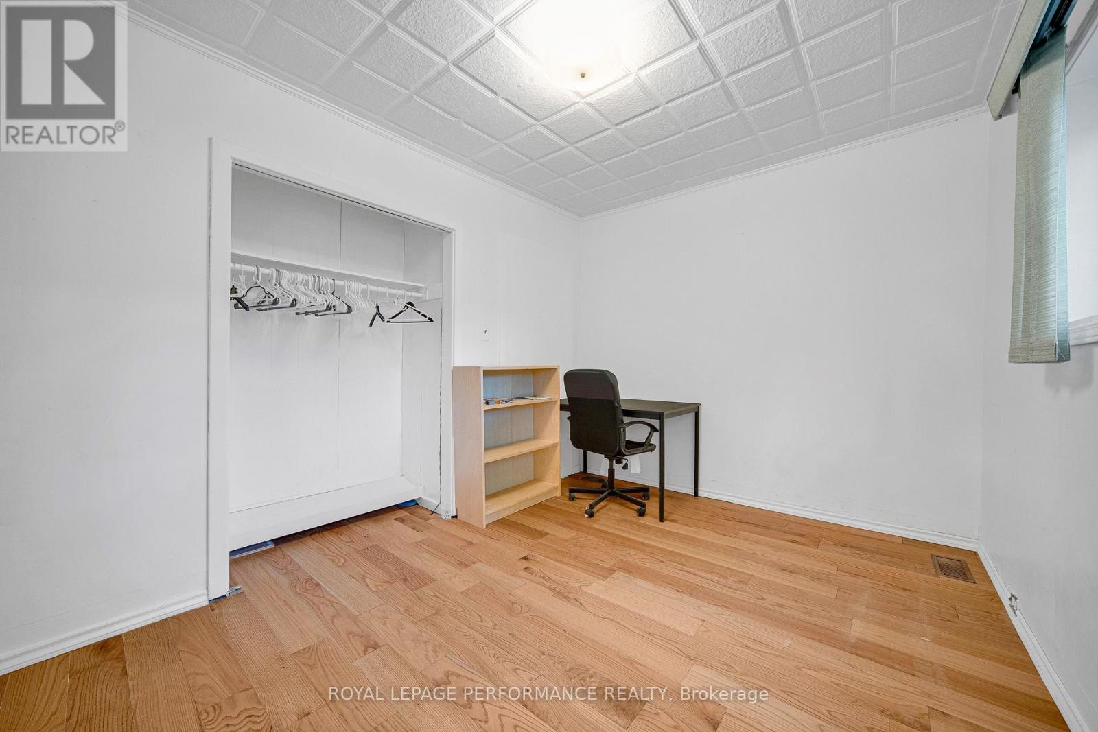 98 Boyce Avenue Property Photo 19