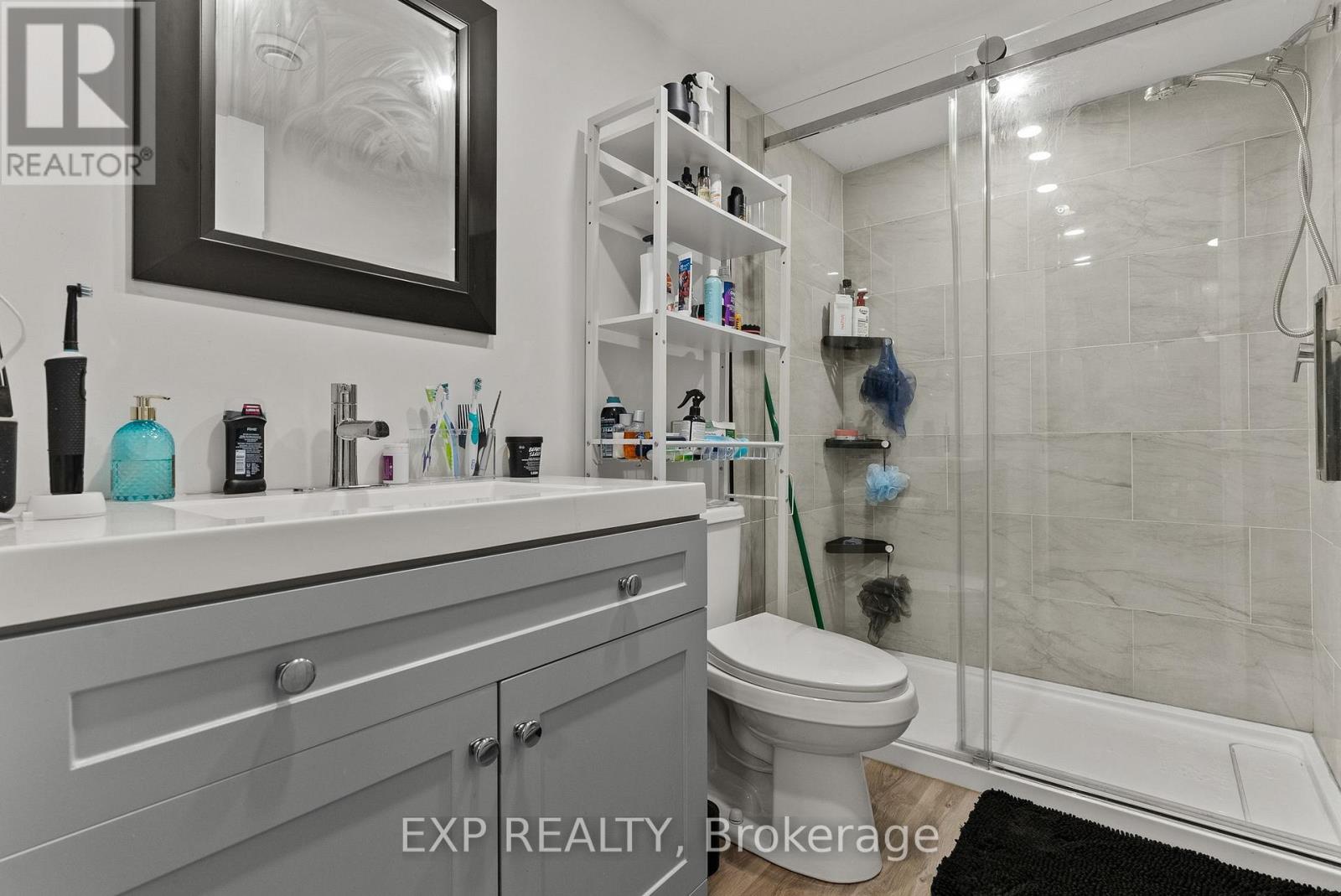 692 Claude Street Property Photo 15