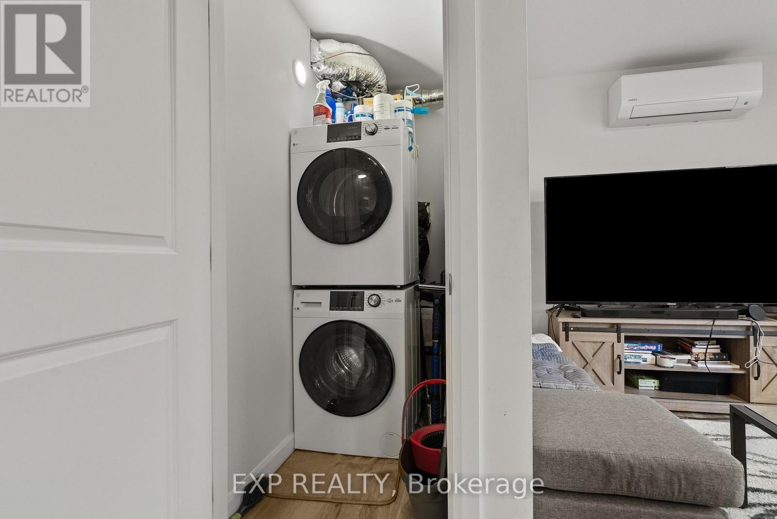 692 Claude Street Property Photo 16