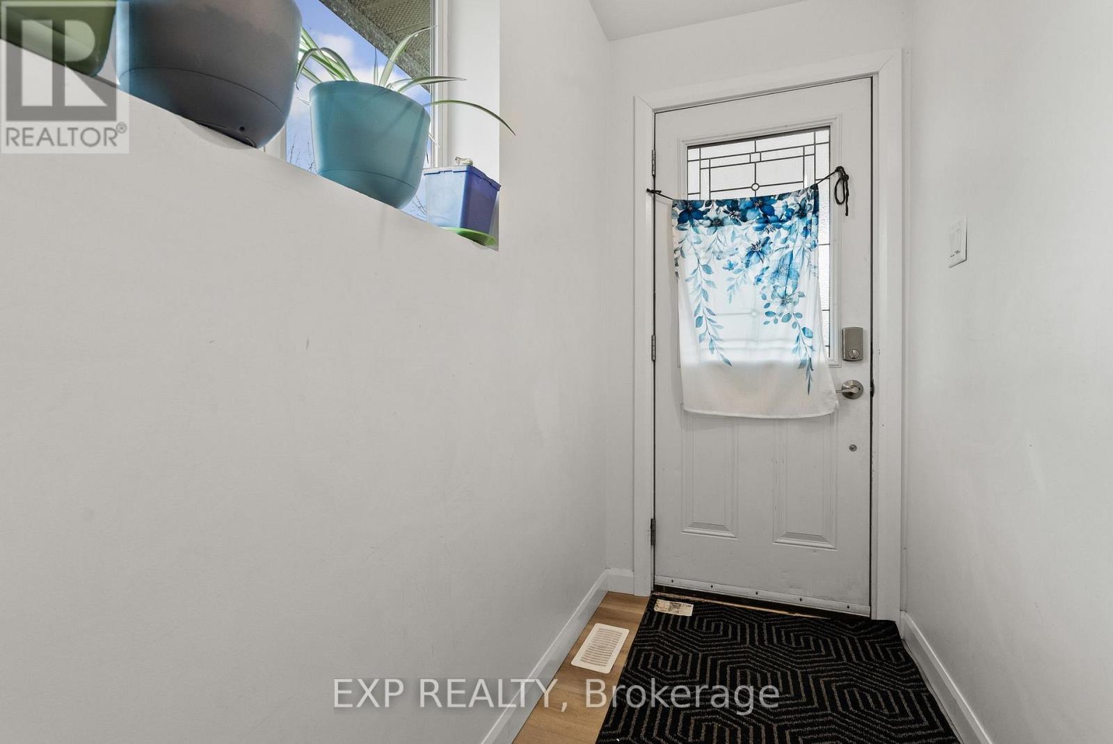 692 Claude Street Property Photo 18