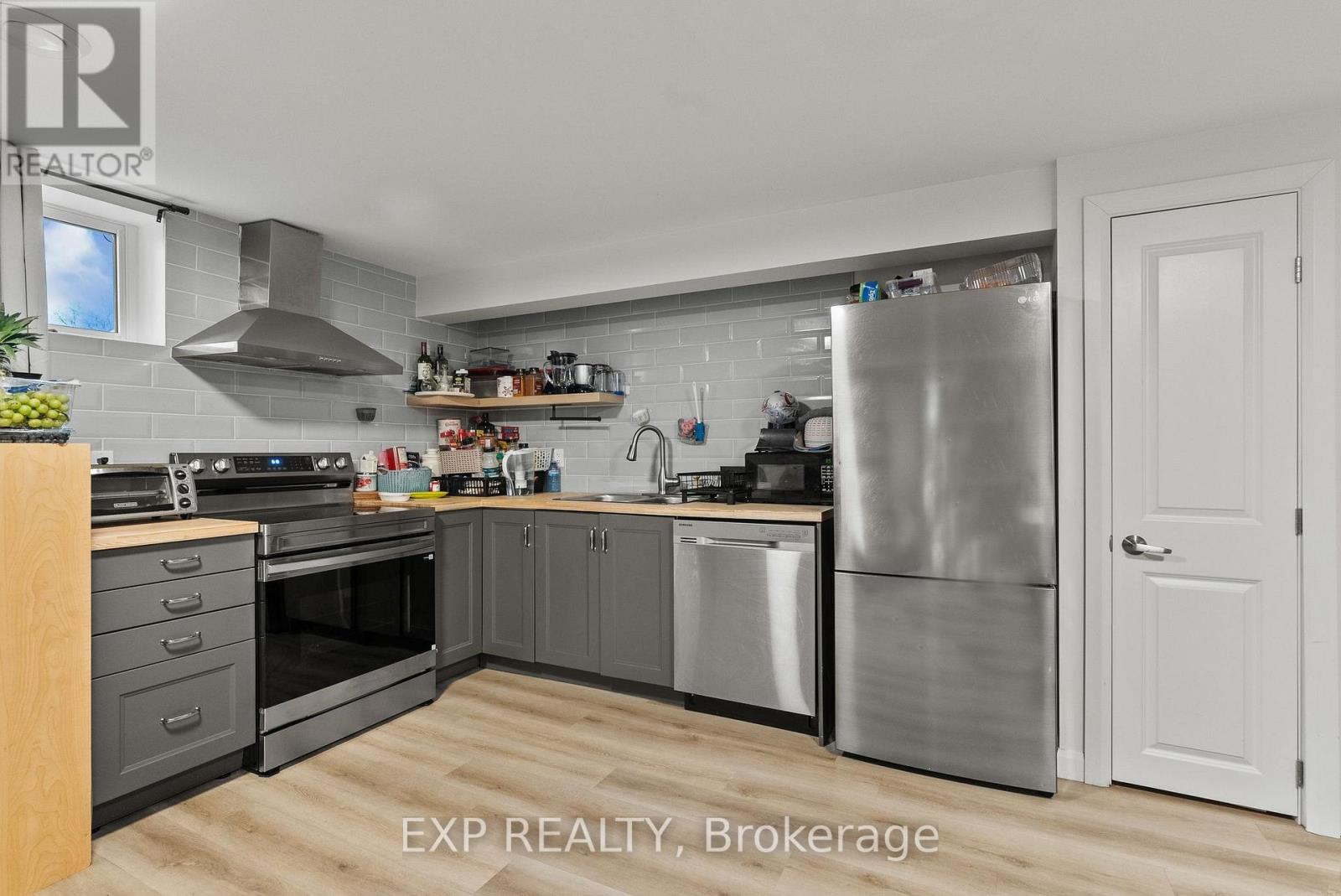692 Claude Street Property Photo 22