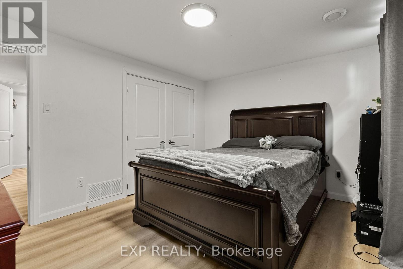 692 Claude Street Property Photo 29