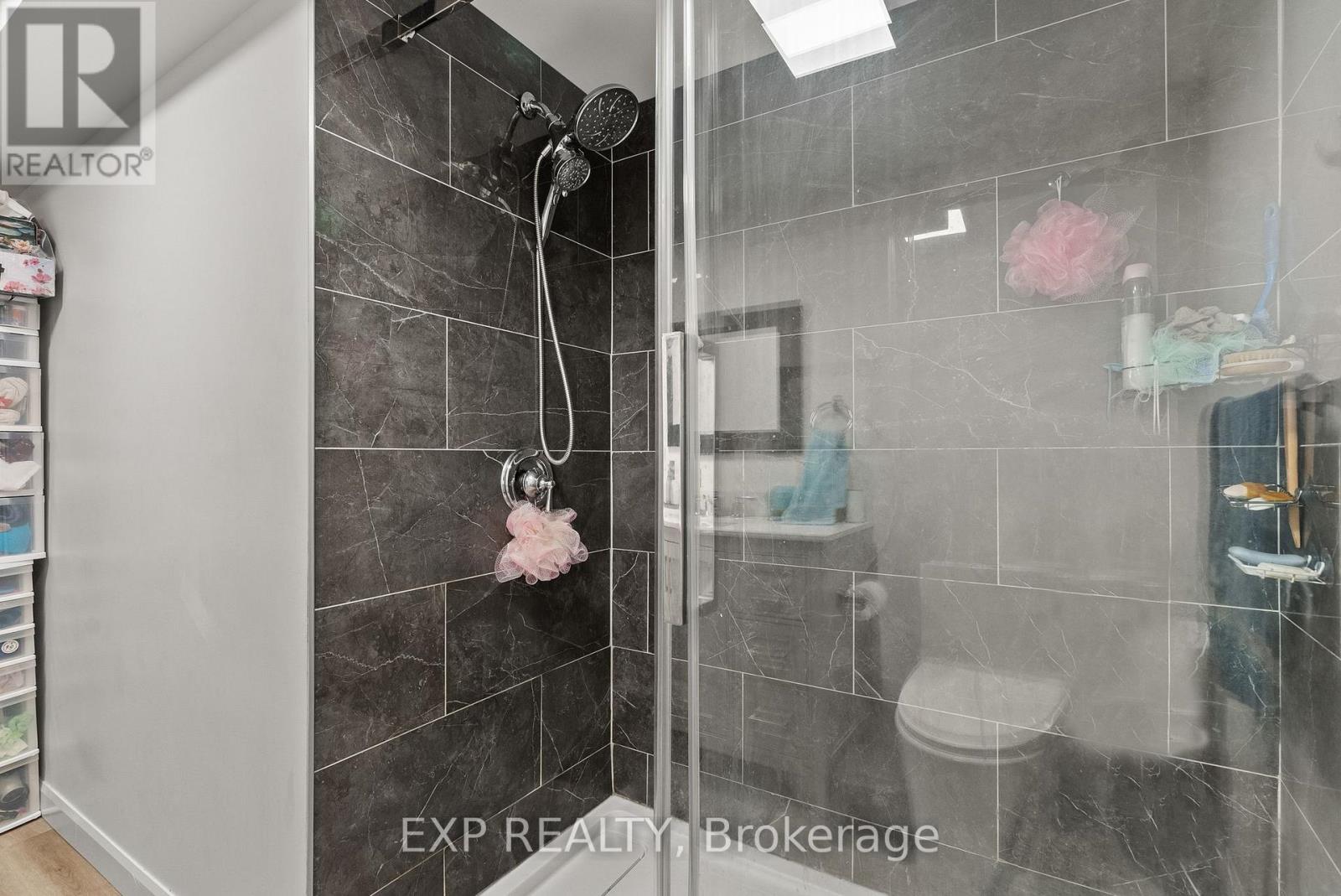 692 Claude Street Property Photo 31