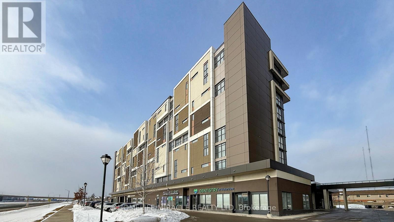 607 - 560 NORTH SERVICE ROAD Property Photo 1