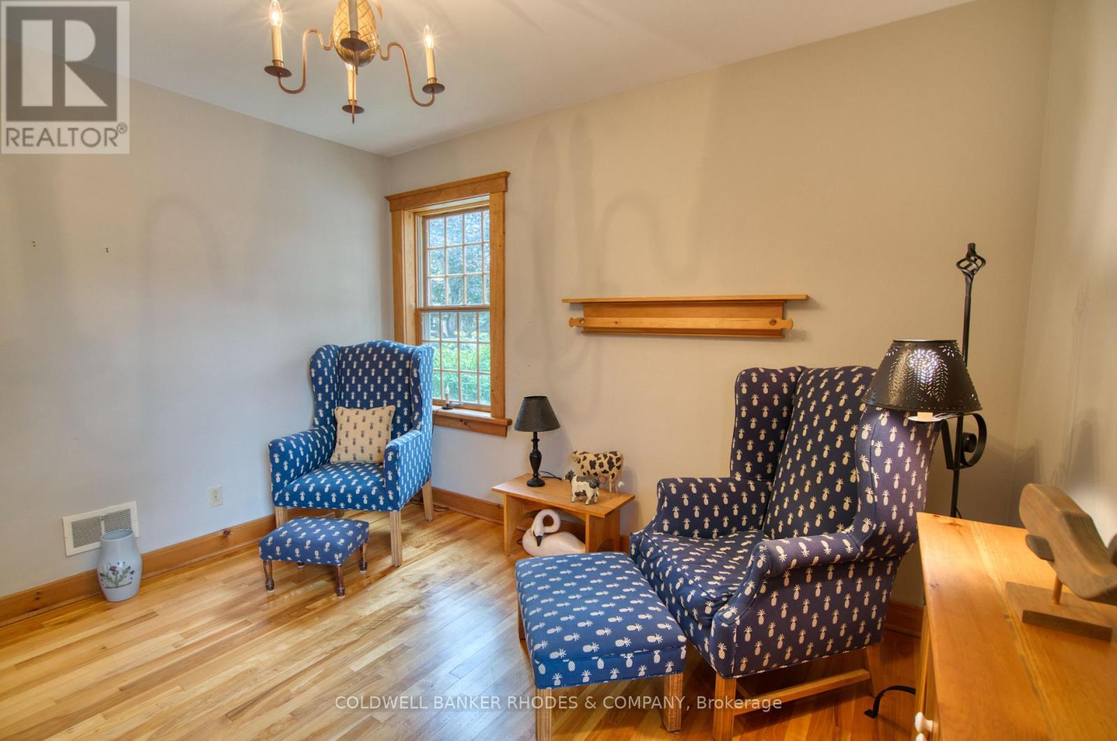 1329 Larose Avenue Property Photo 11