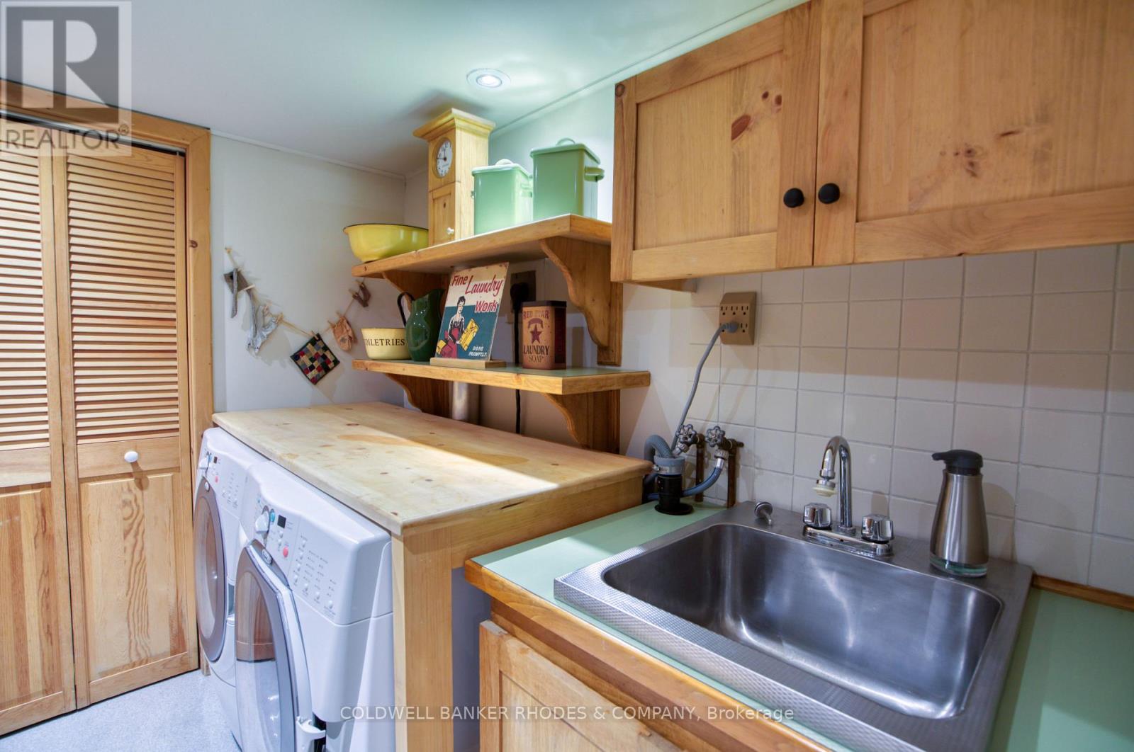 1329 Larose Avenue Property Photo 32