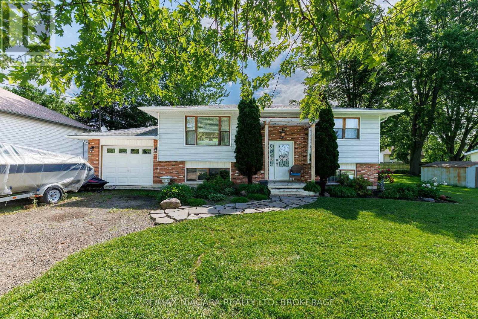 88 PLEASANT AVENUE N Property Photo 1