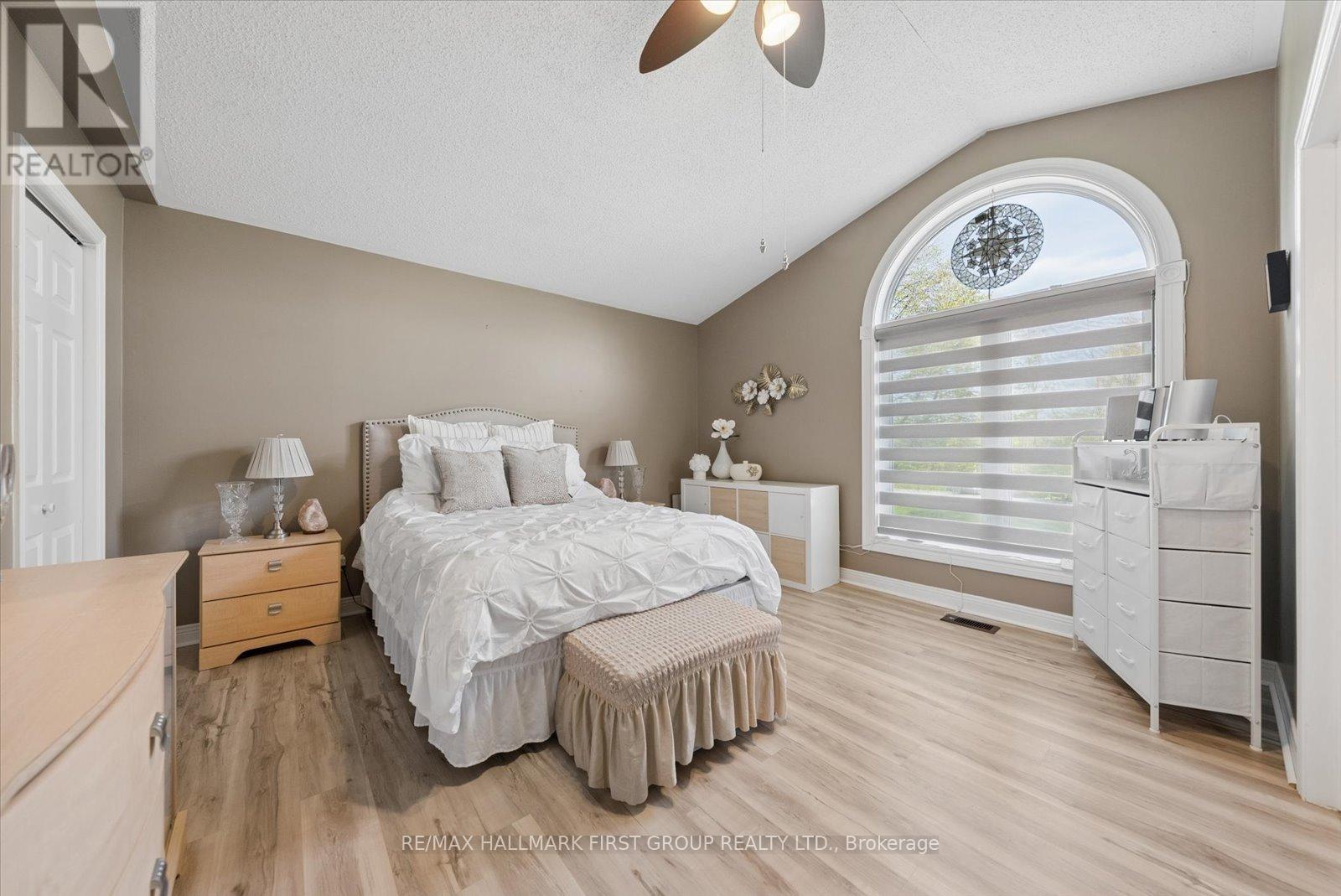 2720 Castle Hill Drive Property Photo 11