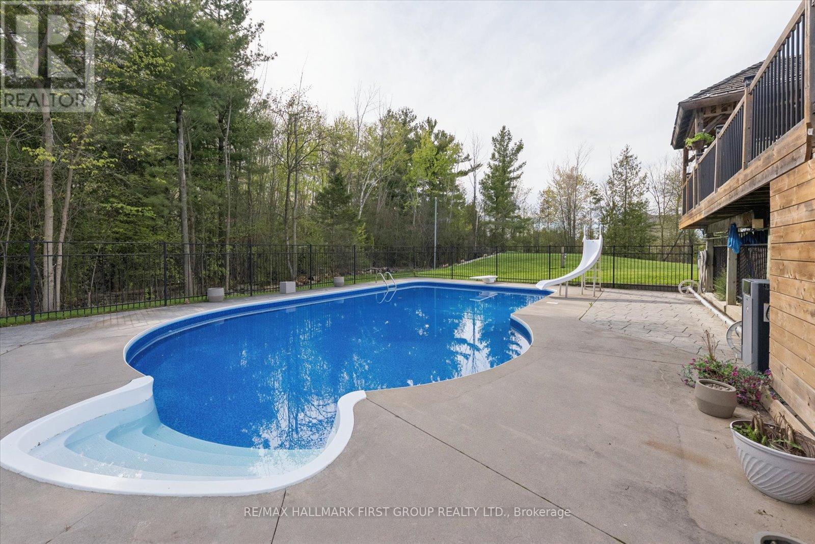 2720 Castle Hill Drive Property Photo 33