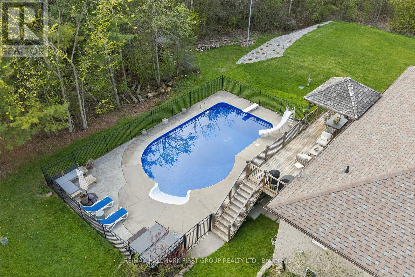 2720 Castle Hill Drive Property Photo 34