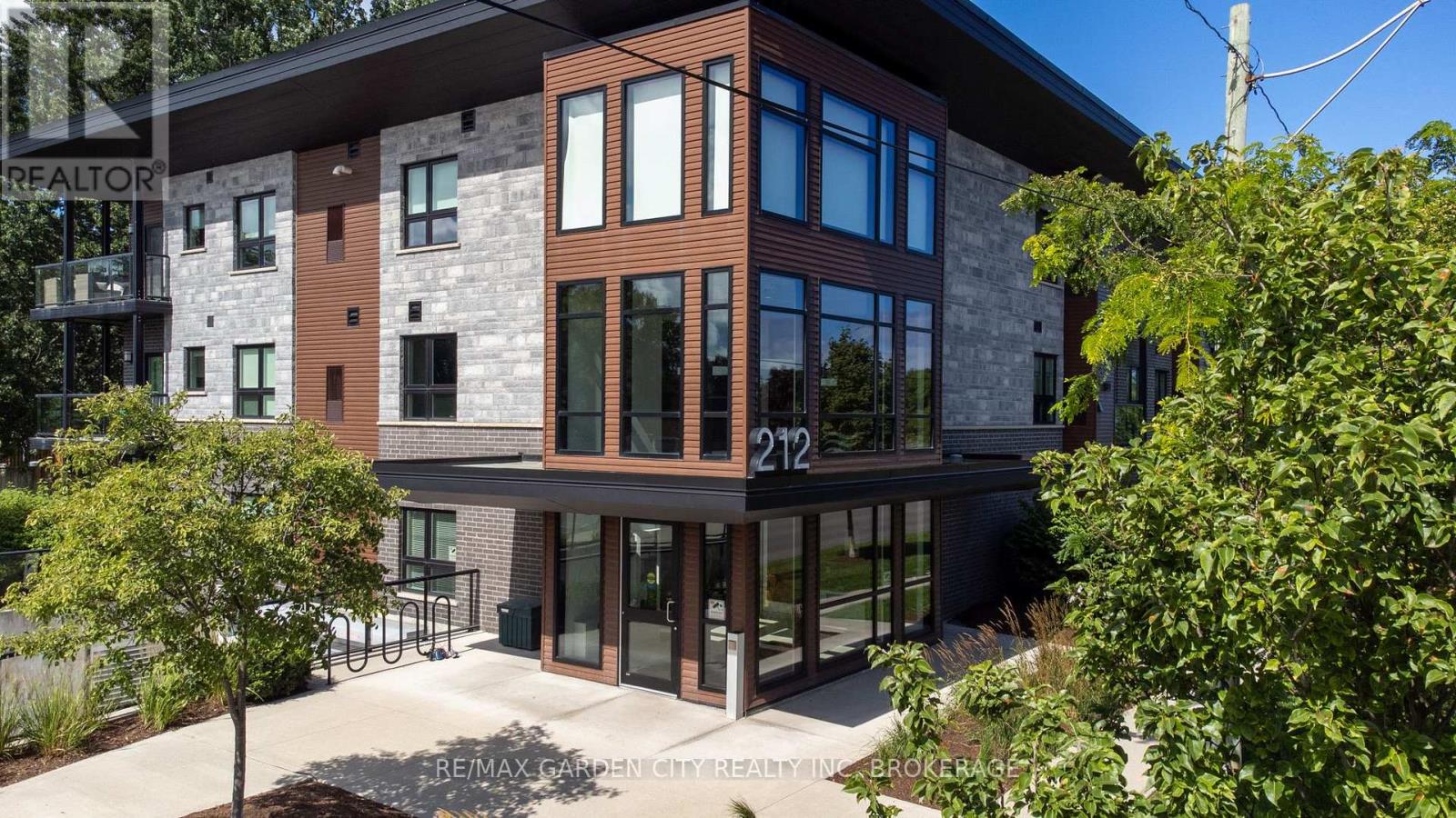 303 - 212 LAKEPORT ROAD