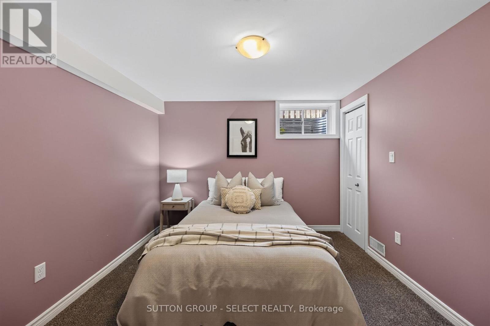 3 Fieldstone Crescent N Property Photo 29