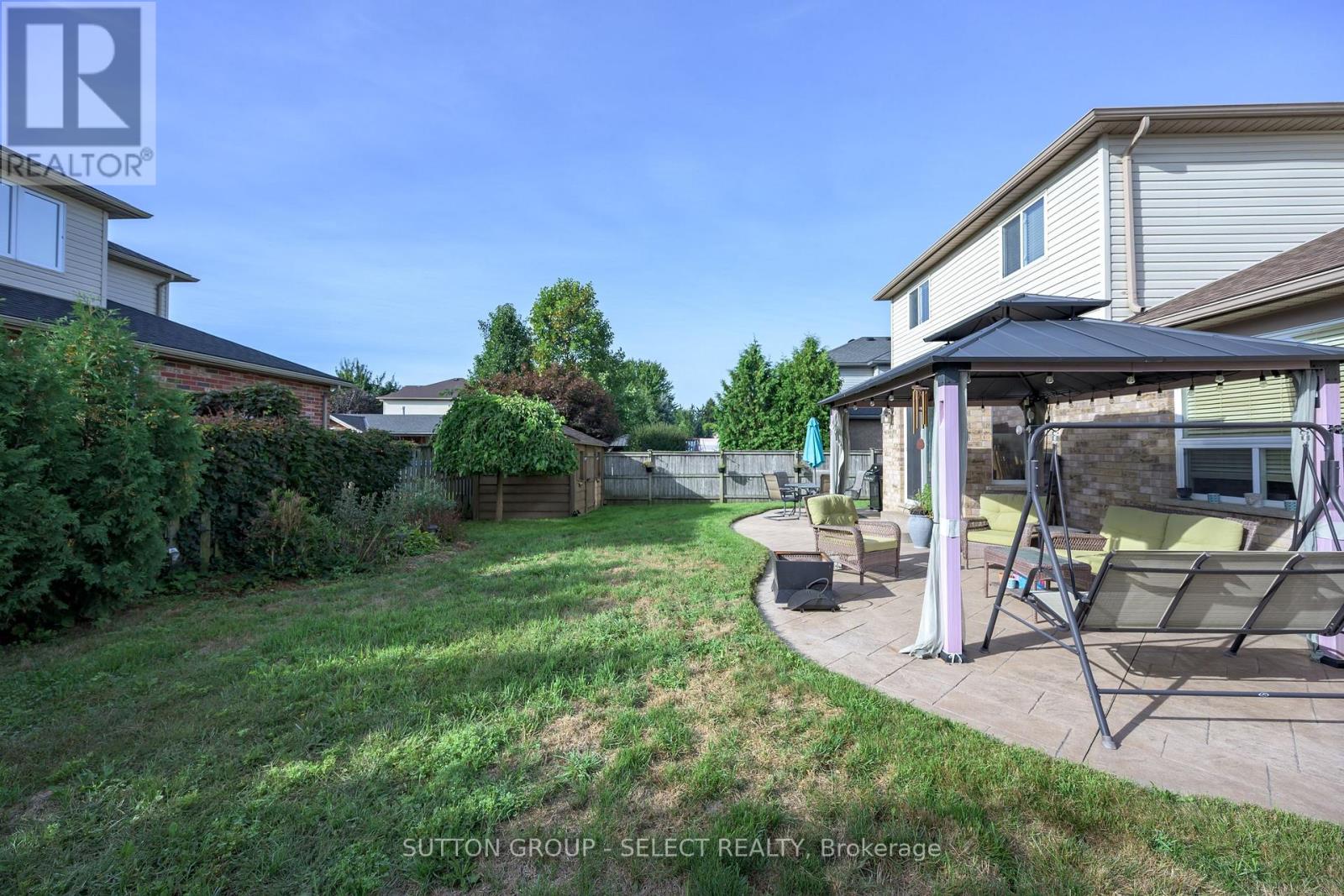 3 Fieldstone Crescent N Property Photo 33