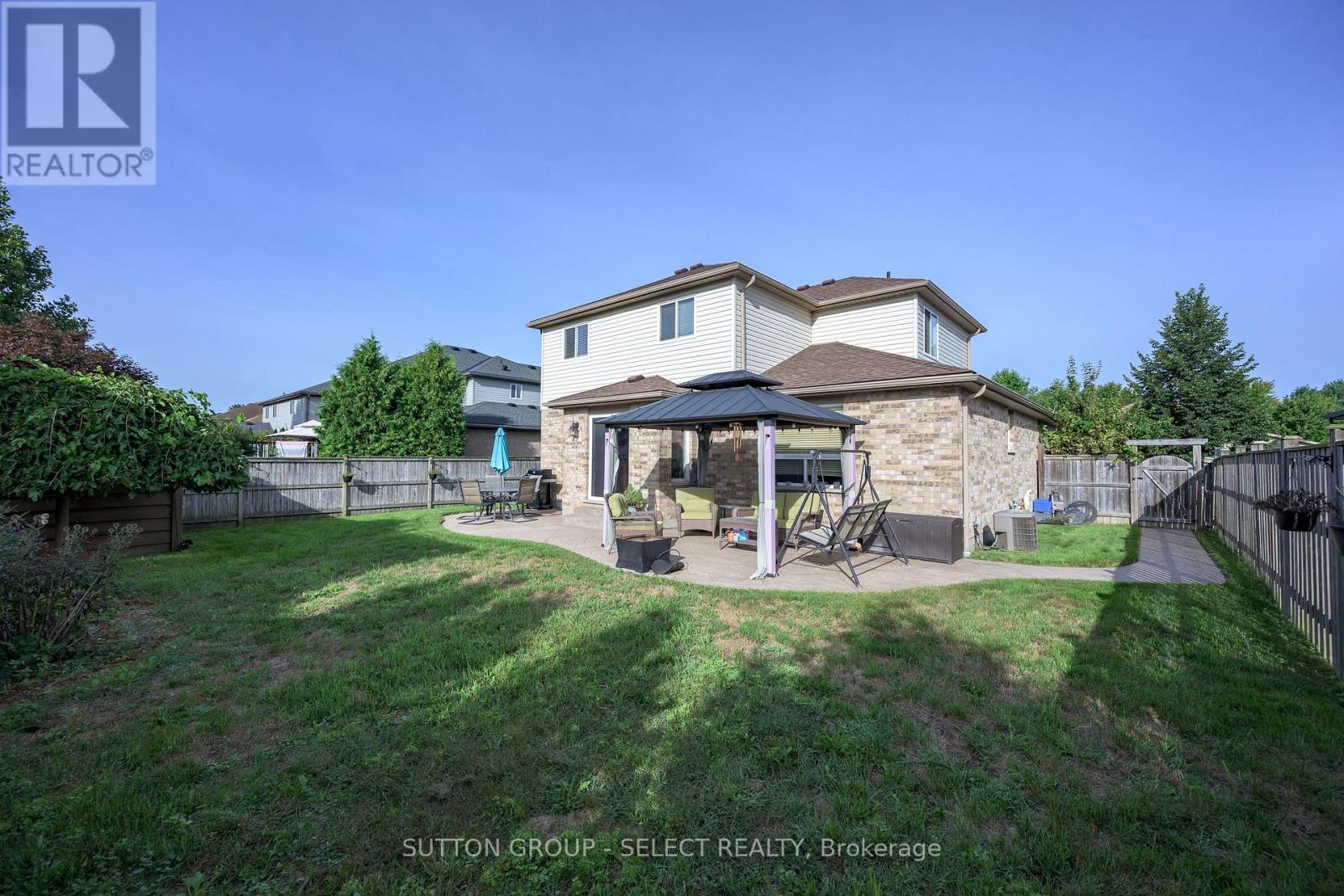 3 Fieldstone Crescent N Property Photo 34