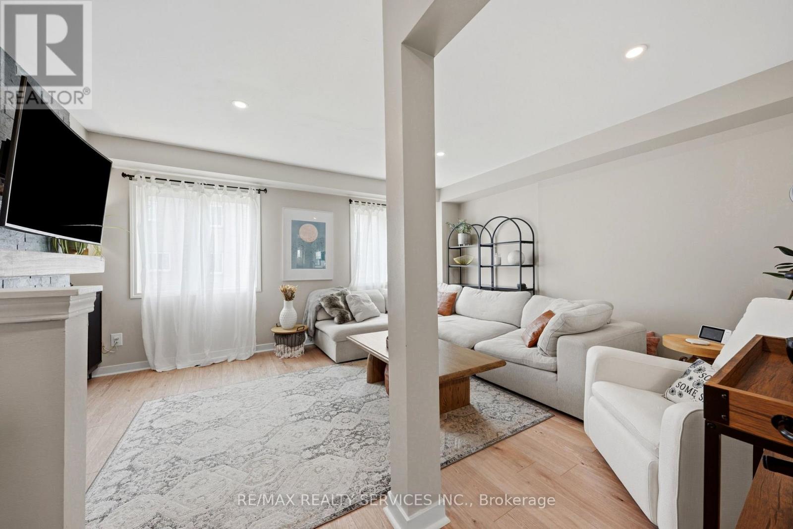 65 - 470 Beach Boulevard Property Photo 11