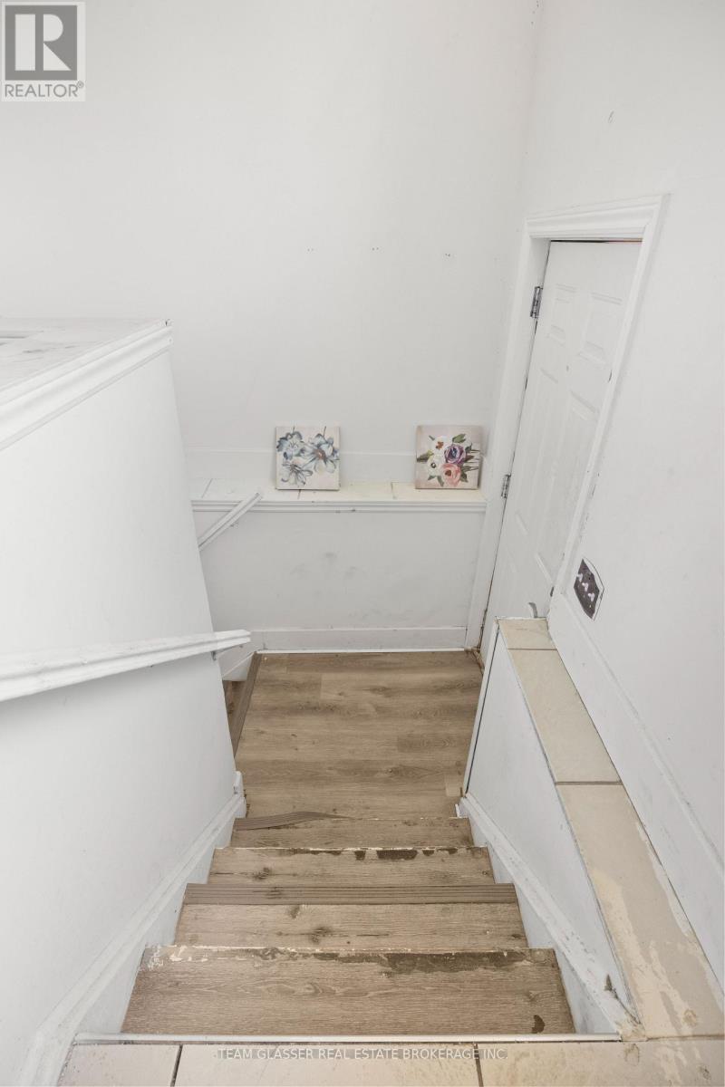 434 Second Street Property Photo 5