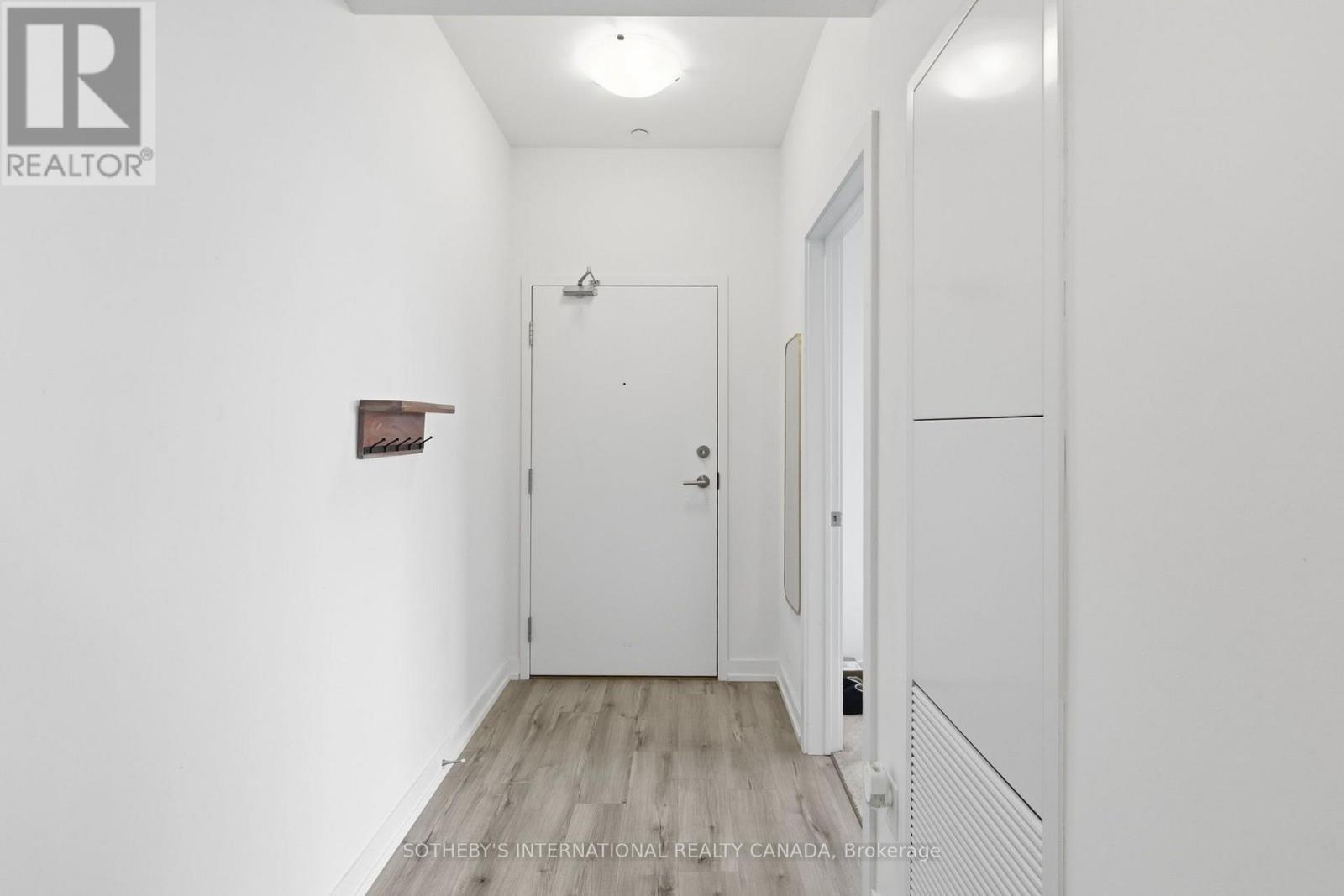 514 - 247 Northfield Drive E Property Photo 12