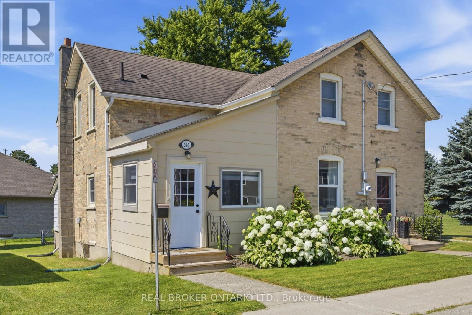 520 Elma Street W Photo de la propriété 1