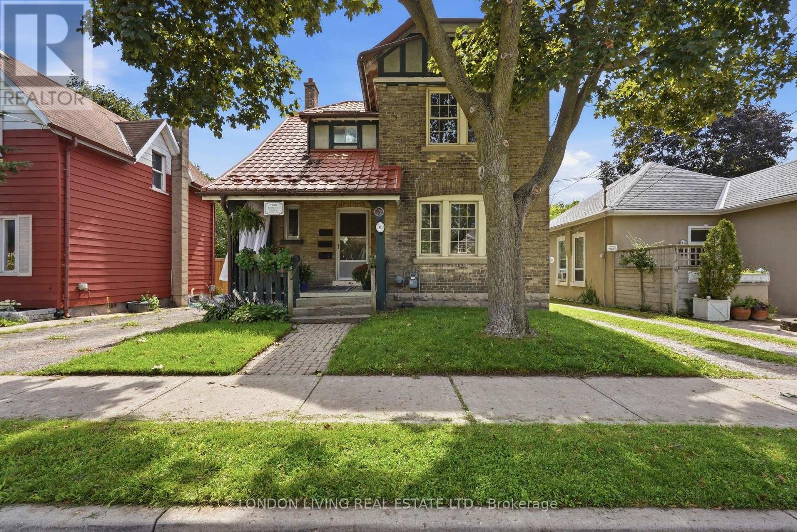 709 PRINCESS AVENUE
