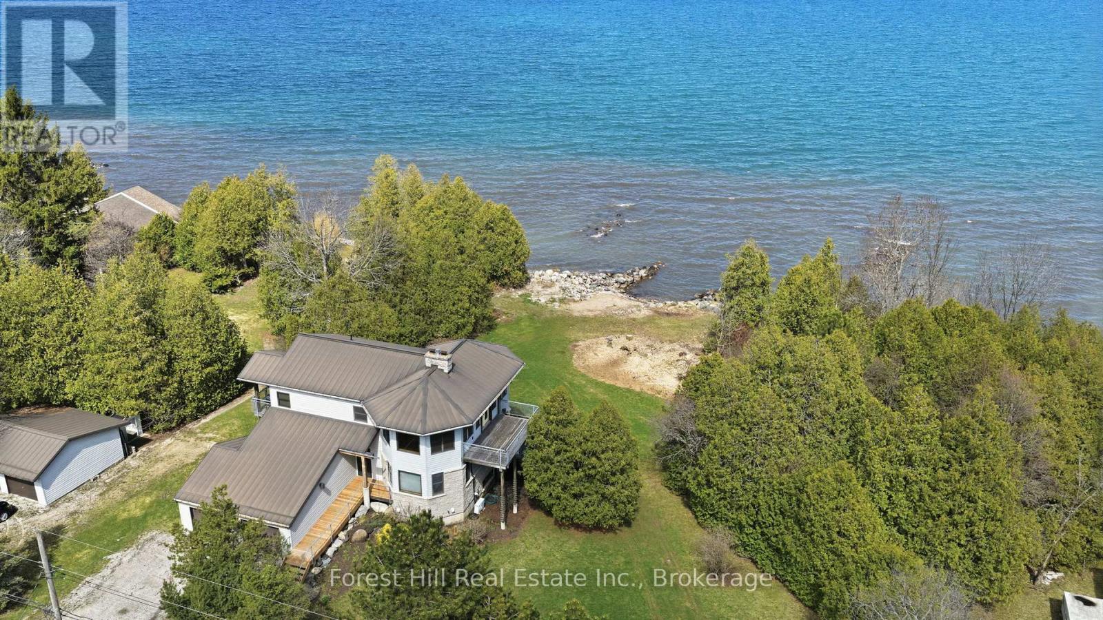 295 Lakeshore Road N Property Photo 1