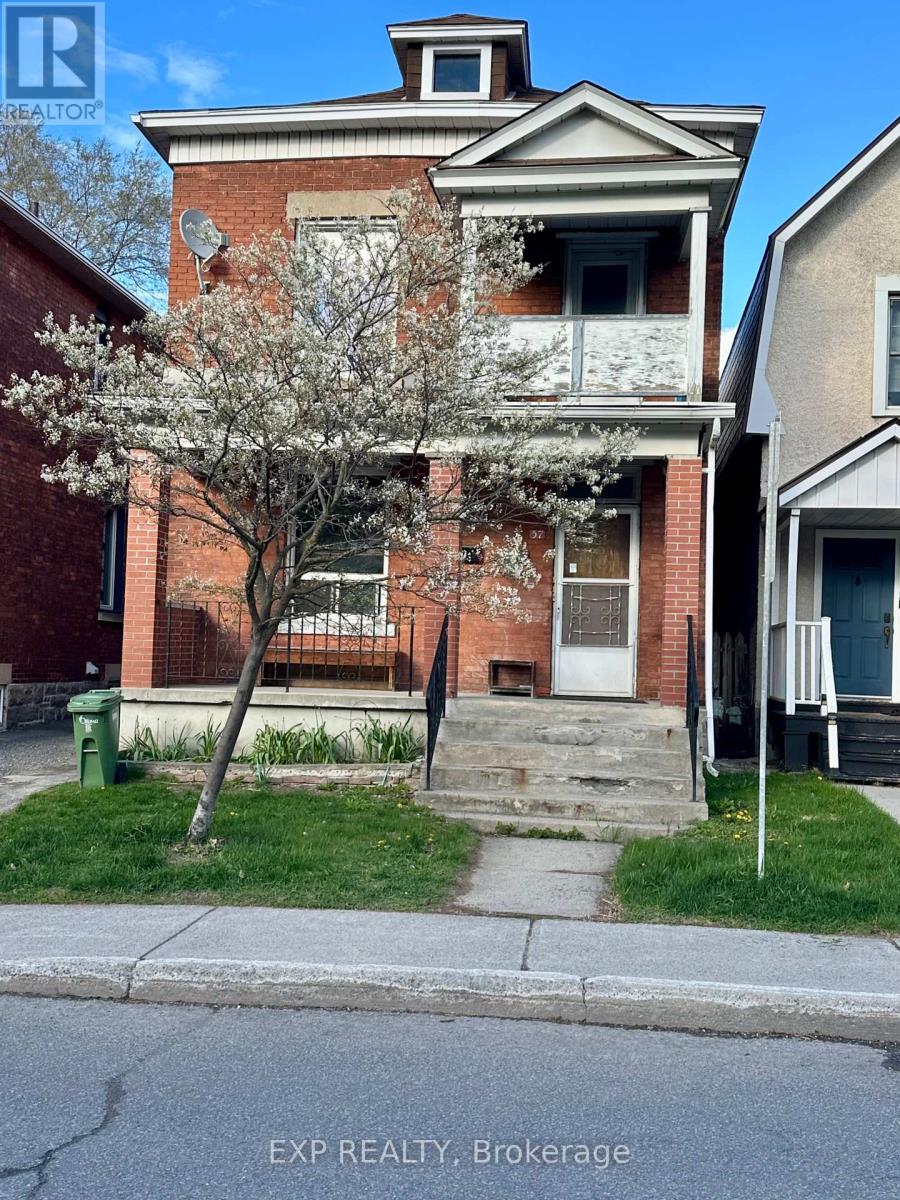 57 SPADINA AVENUE Property Photo 1