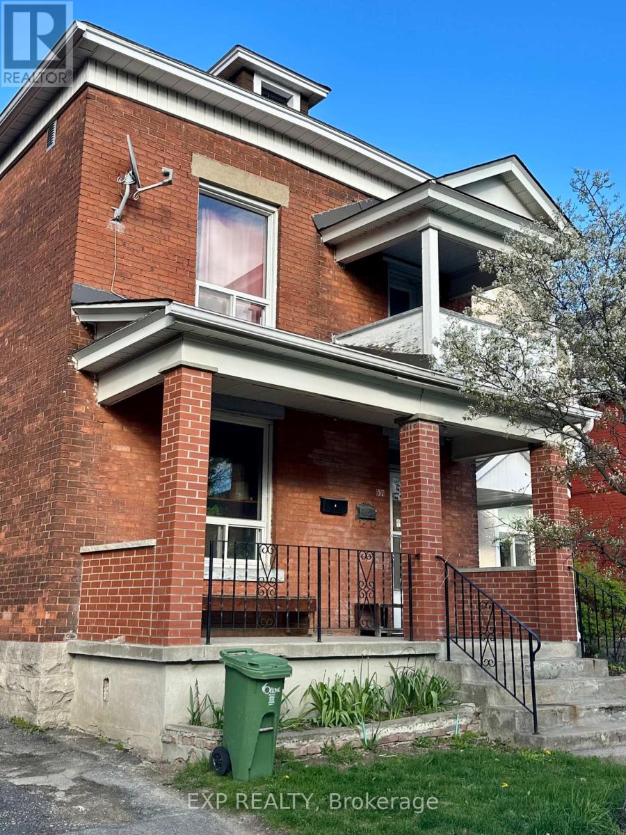 57 Spadina Avenue Property Photo 3