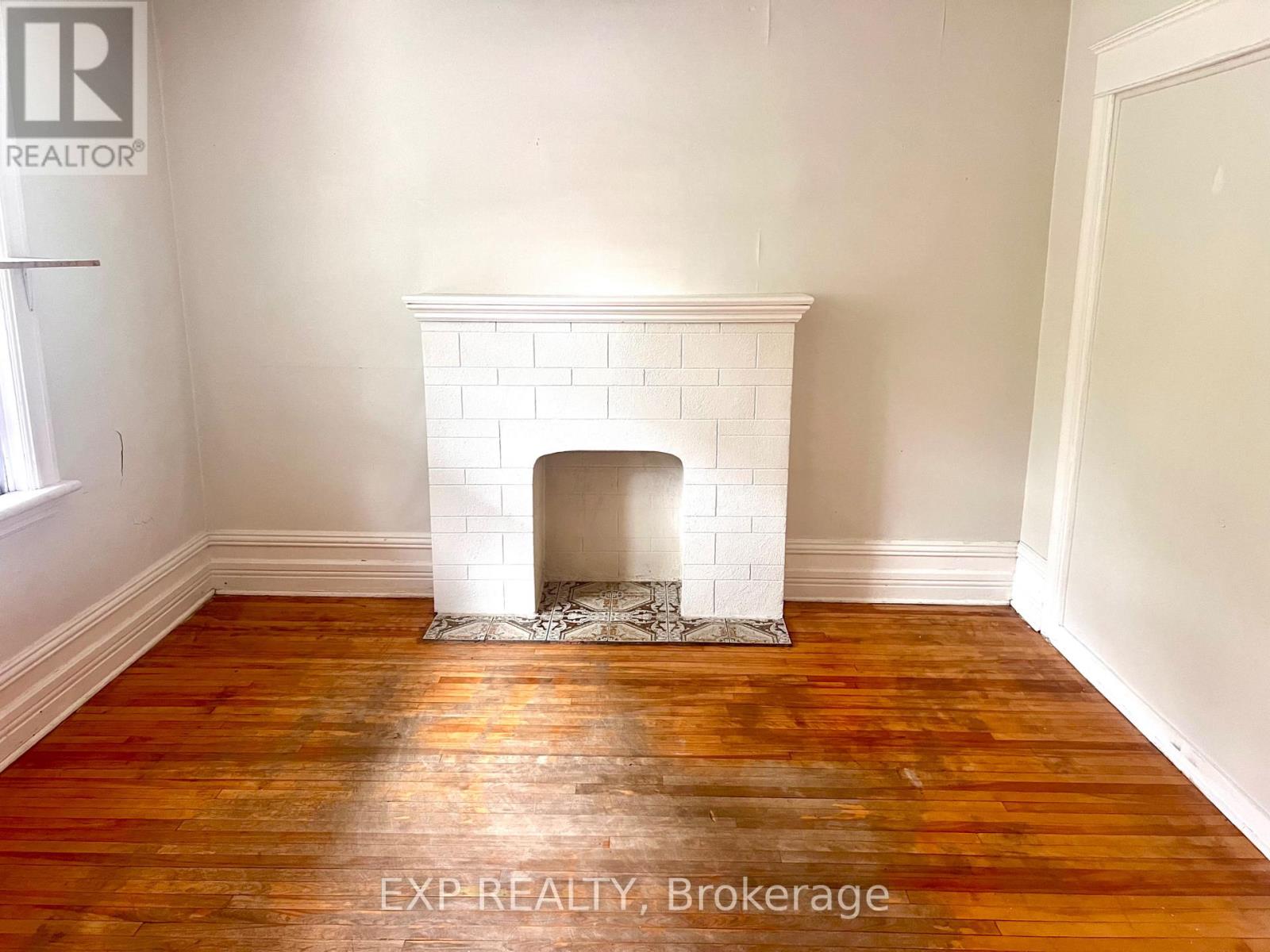 57 Spadina Avenue Property Photo 5