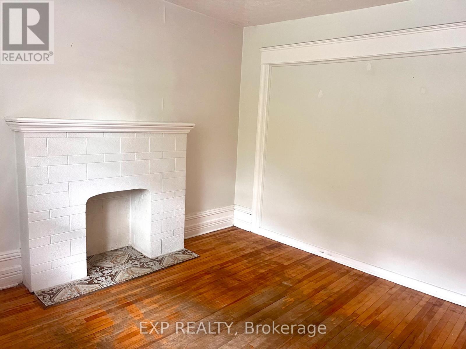 57 Spadina Avenue Property Photo 6