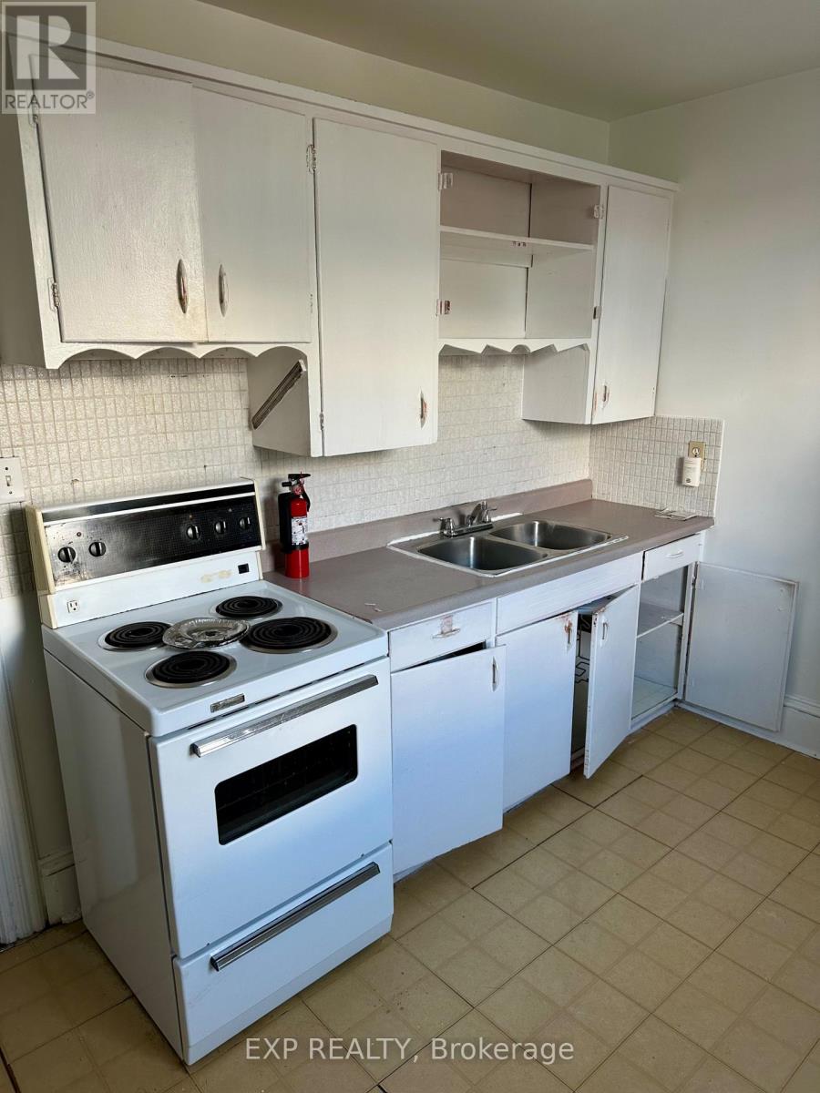 57 Spadina Avenue Property Photo 17