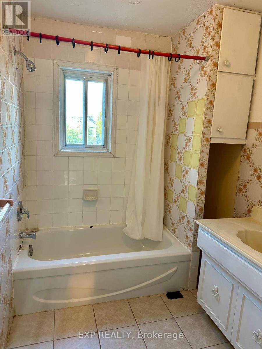 57 Spadina Avenue Property Photo 18