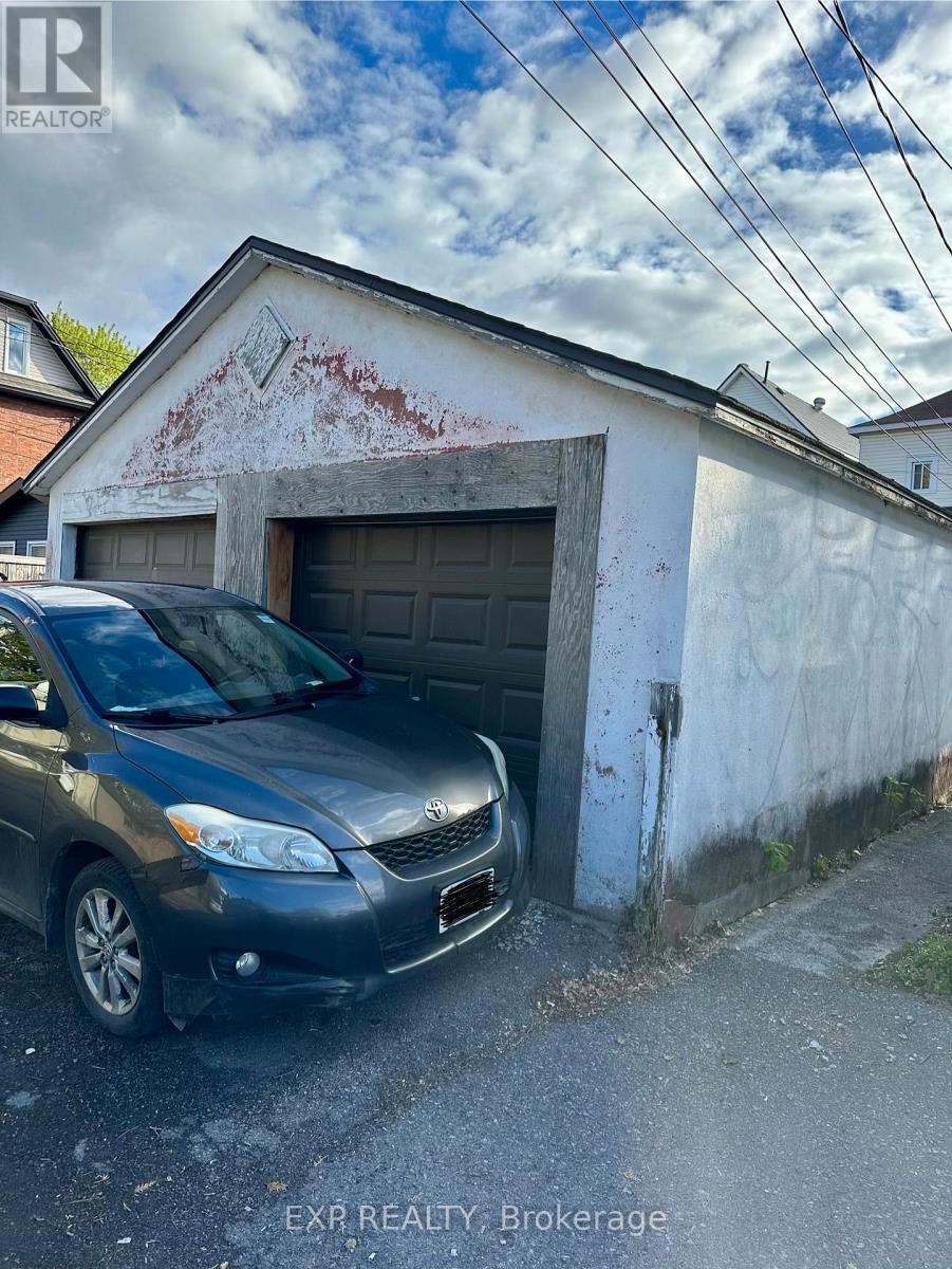 57 Spadina Avenue Property Photo 22