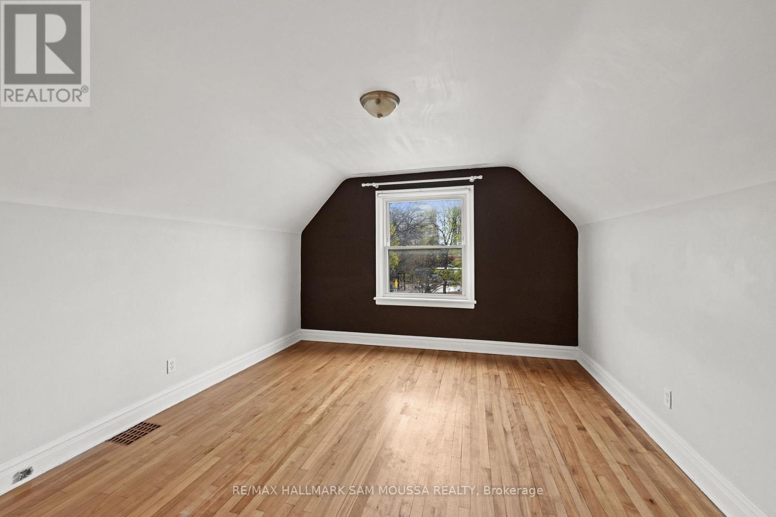 378 Byron Avenue Property Photo 15