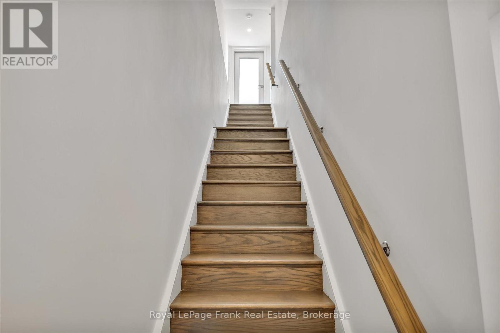 902 - 195 Hunter Street Property Photo 18