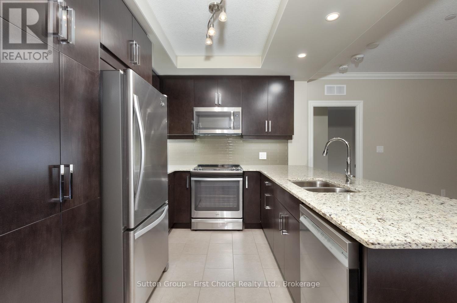 412 - 255 John Street N Property Photo 12