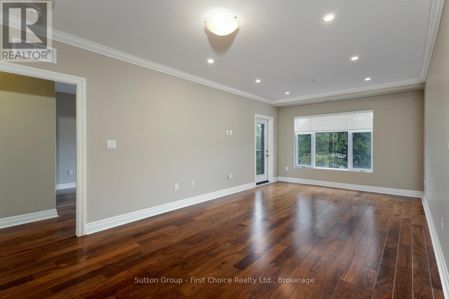 412 - 255 John Street N Property Photo 15