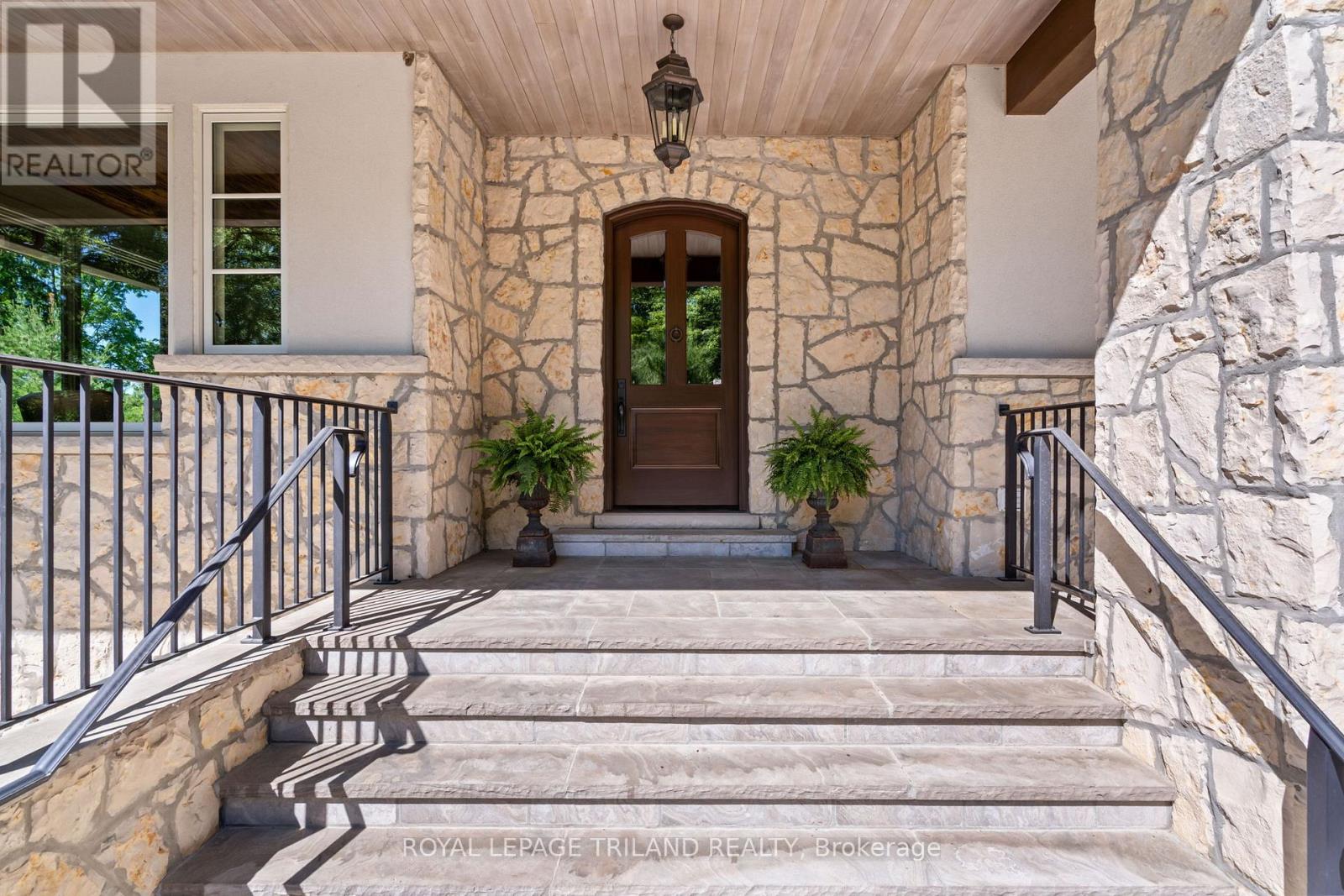 10955 Old River Road Property Photo 16