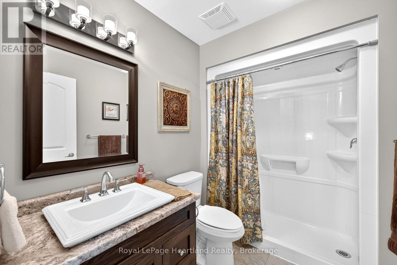 17 Clayton Street Property Photo 22