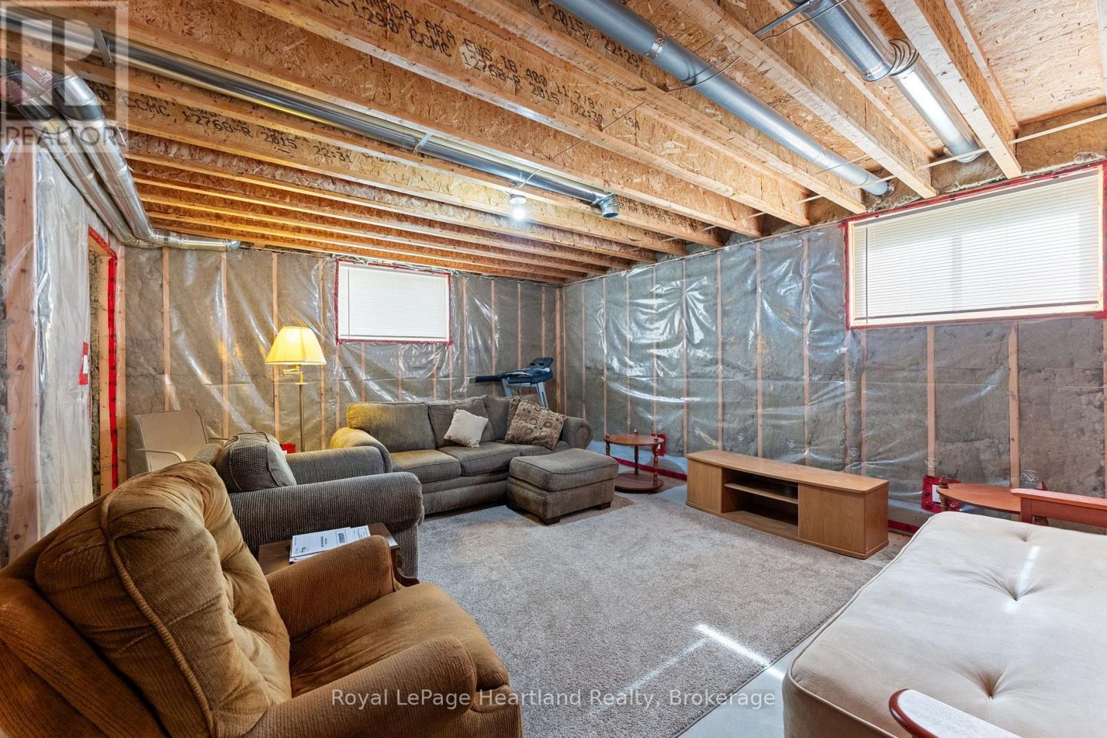 17 Clayton Street Property Photo 25
